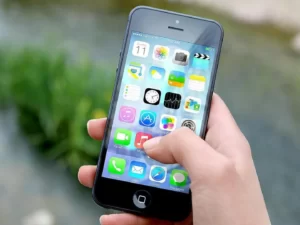 Create-A-Product-With-iPhone-by-Umecourse