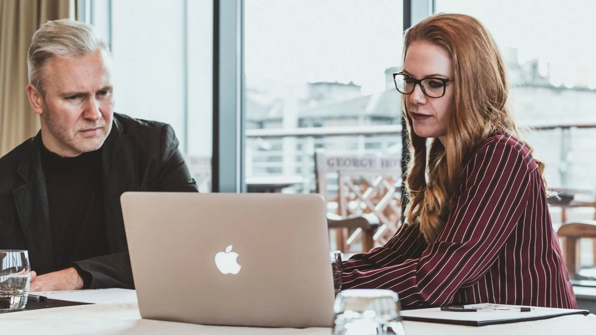 The Webinar Marketing Playbook by Umecourse